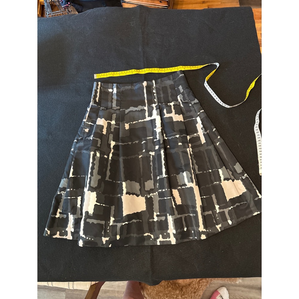 Express Design Studio Skirt Womens 4 Black Gray White Excellent Pleated Abstract